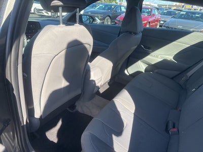 2024 Hyundai Elantra SE