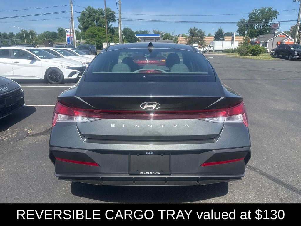 2025 Hyundai Elantra SE