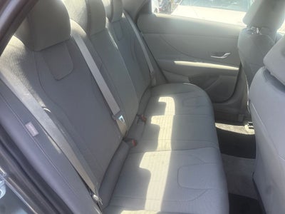 2024 Hyundai Elantra SE