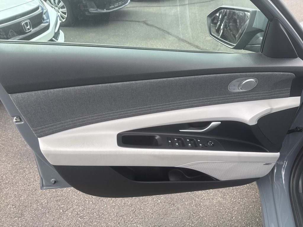 2022 Hyundai Elantra Hybrid Limited