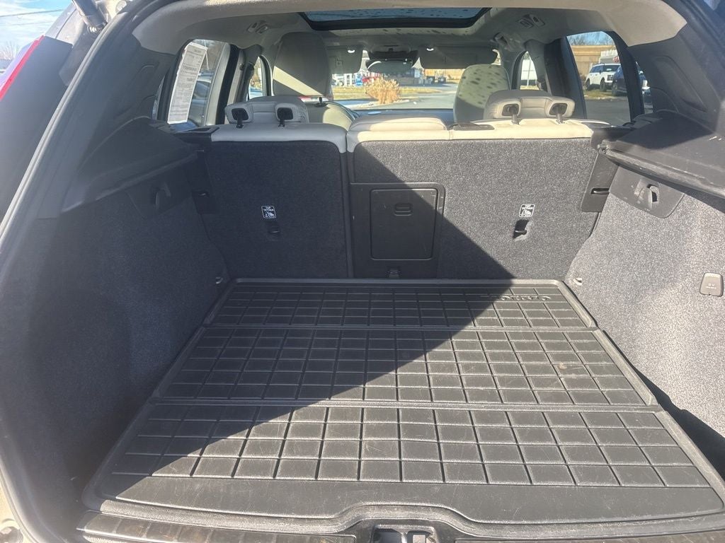 2021 Volvo XC40 T5 Inscription