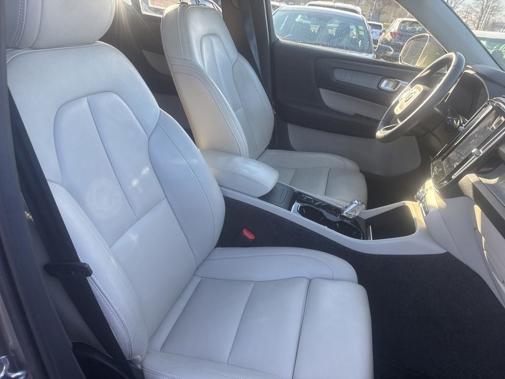 2021 Volvo XC40 T5 Inscription