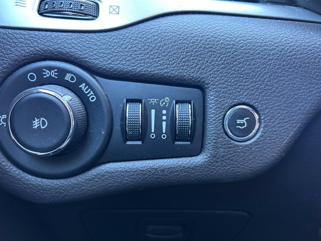 2017 Jeep Cherokee Overland