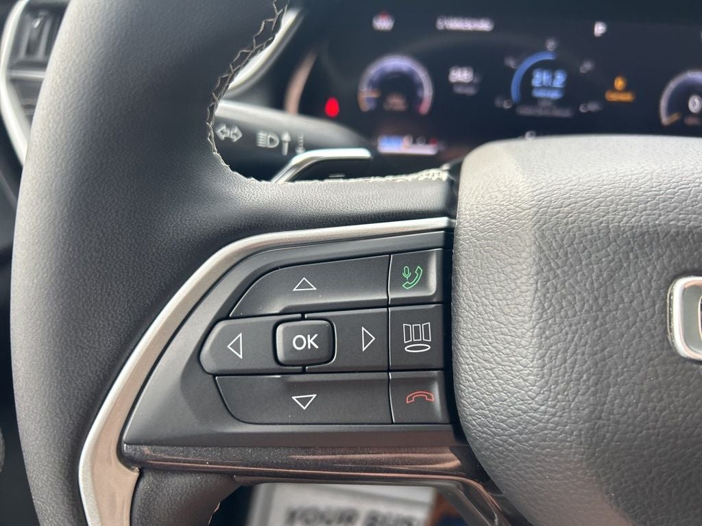 2023 Jeep Grand Cherokee L Laredo