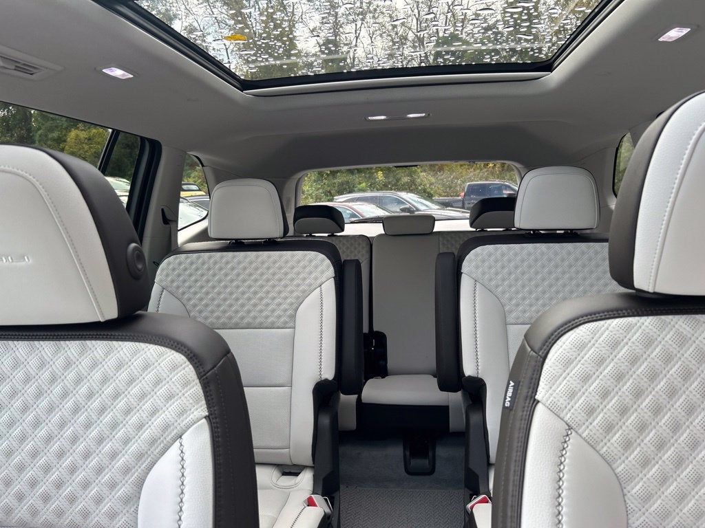2024 GMC Acadia Denali