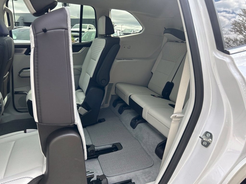2024 GMC Acadia Denali