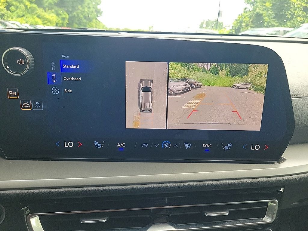 2024 Chevrolet Traverse LS