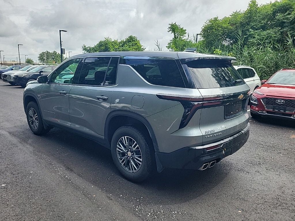 2024 Chevrolet Traverse LS