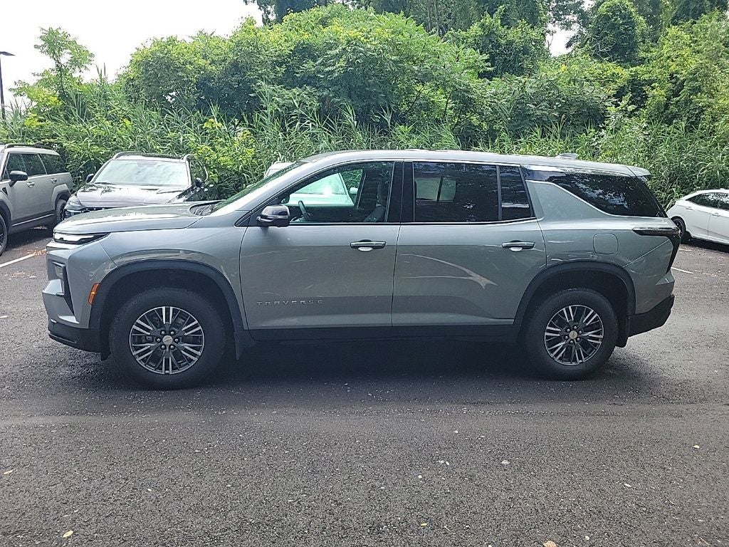 2024 Chevrolet Traverse LS