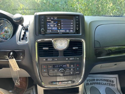 2013 Chrysler Town & Country Touring