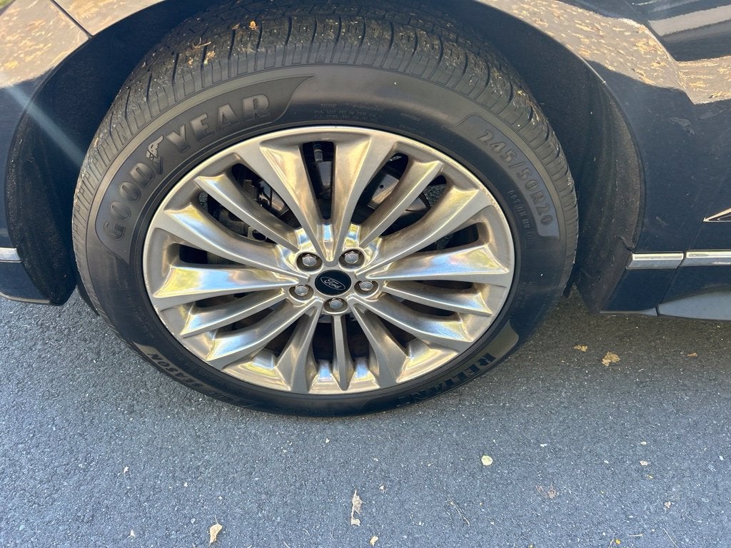 2020 Ford Edge Titanium