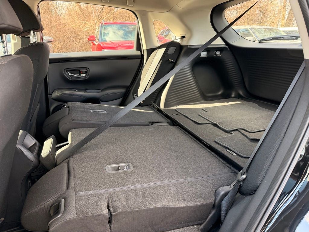 2025 Honda HR-V LX