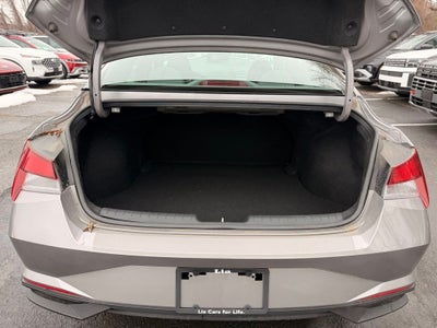 2023 Hyundai Elantra SE