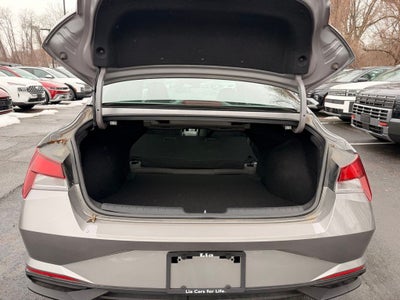 2023 Hyundai Elantra SE