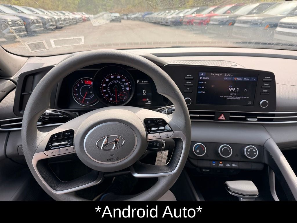 2023 Hyundai Elantra SE