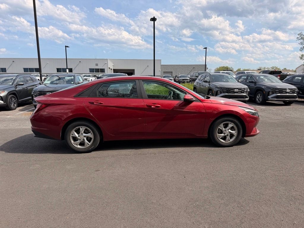 2023 Hyundai Elantra SE