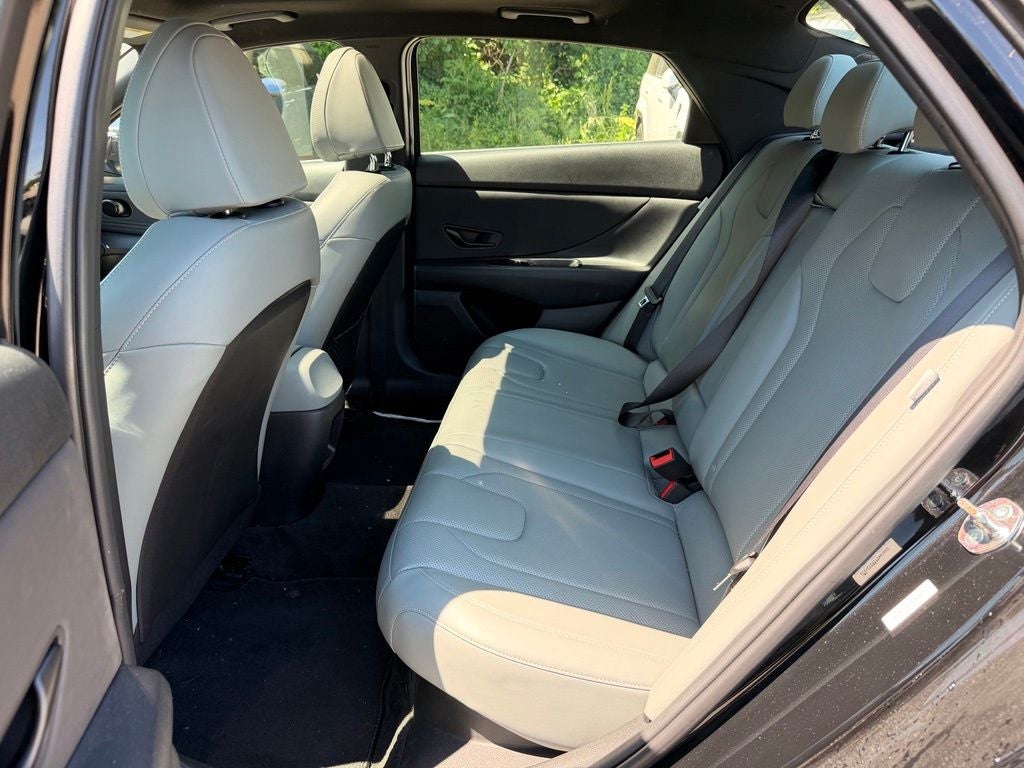 2025 Hyundai Elantra Hybrid Limited