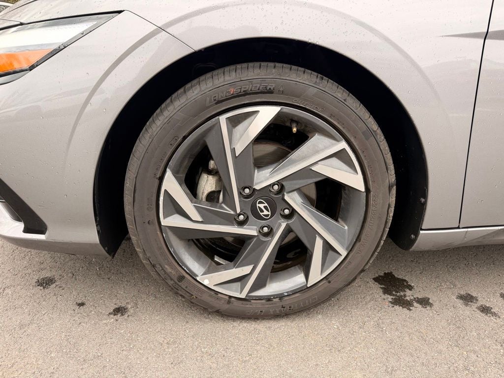 2024 Hyundai Elantra Limited