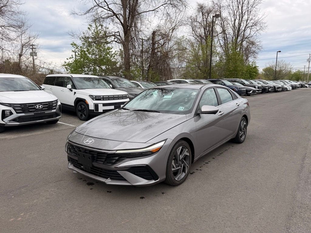 2024 Hyundai Elantra Limited