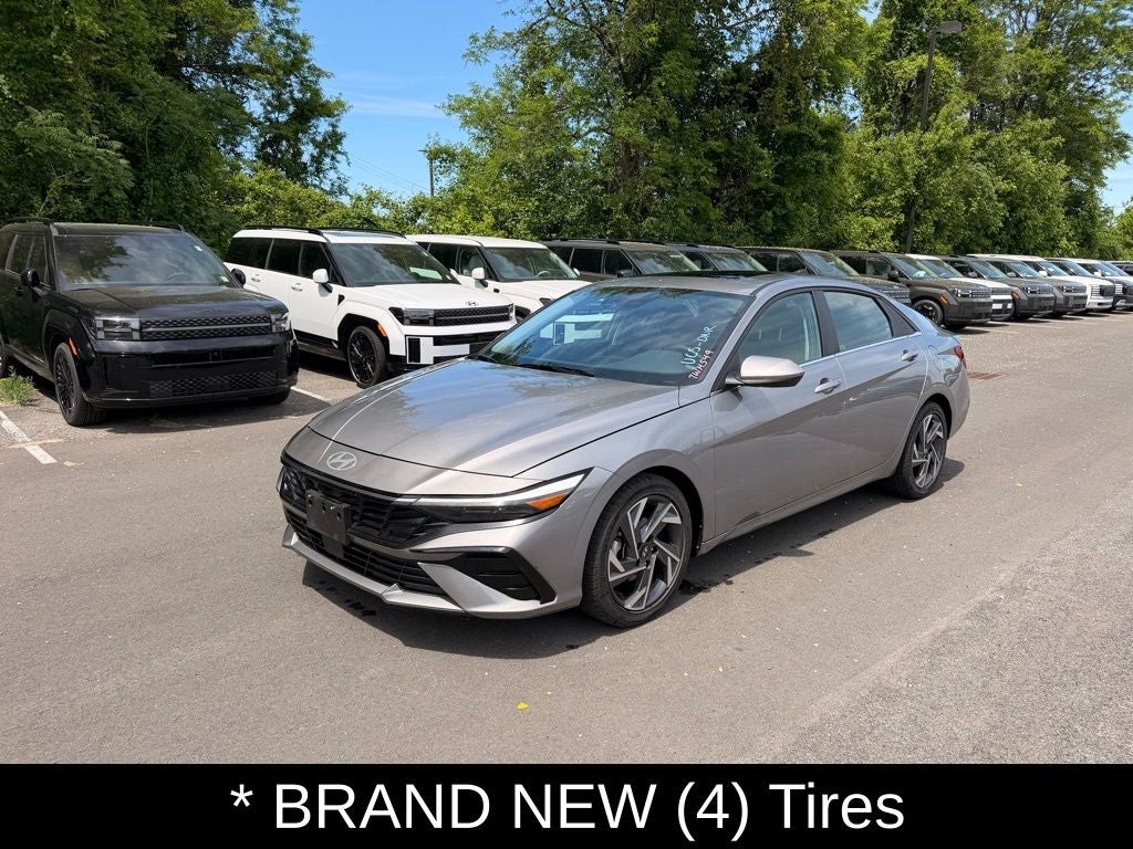 2025 Hyundai Elantra SEL Convenience