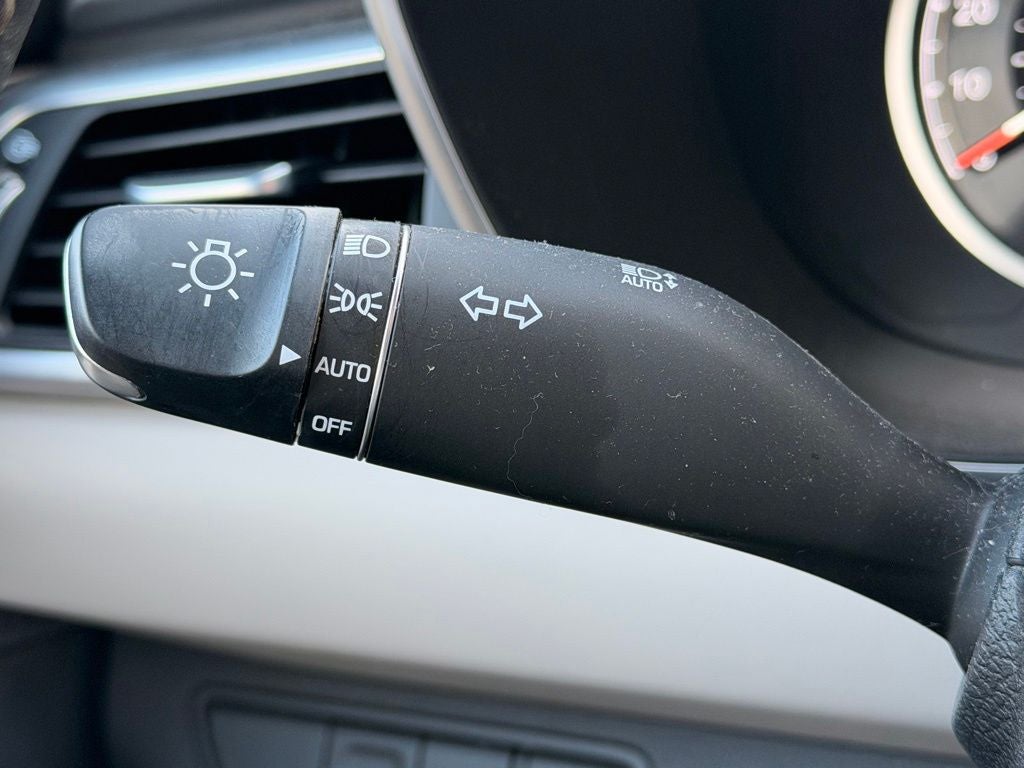 2023 Genesis G70 2.0T Sport Prestige