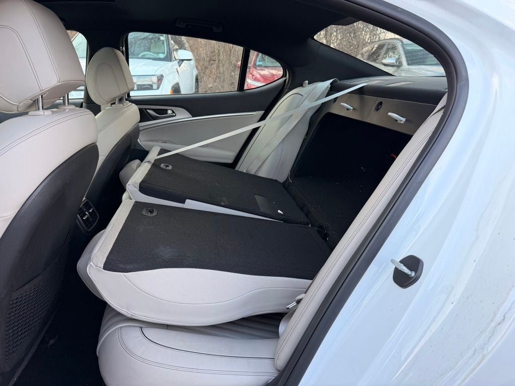 2023 Genesis G70 2.0T Sport Prestige