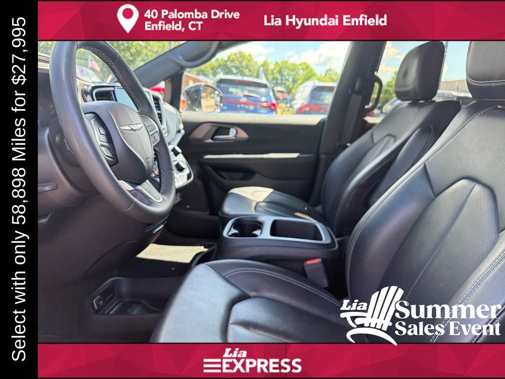 2025 Chrysler Pacifica Select
