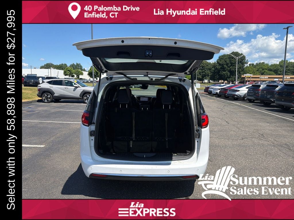 2025 Chrysler Pacifica Select