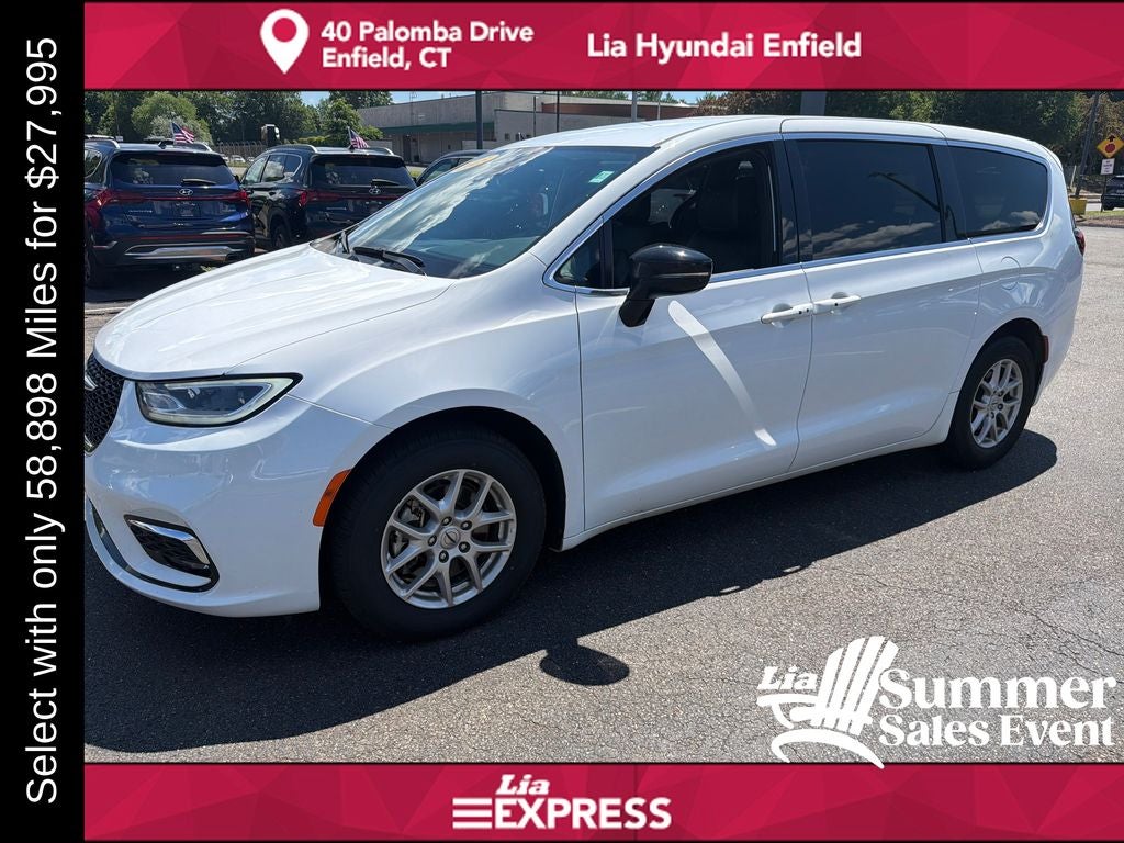 2025 Chrysler Pacifica Select
