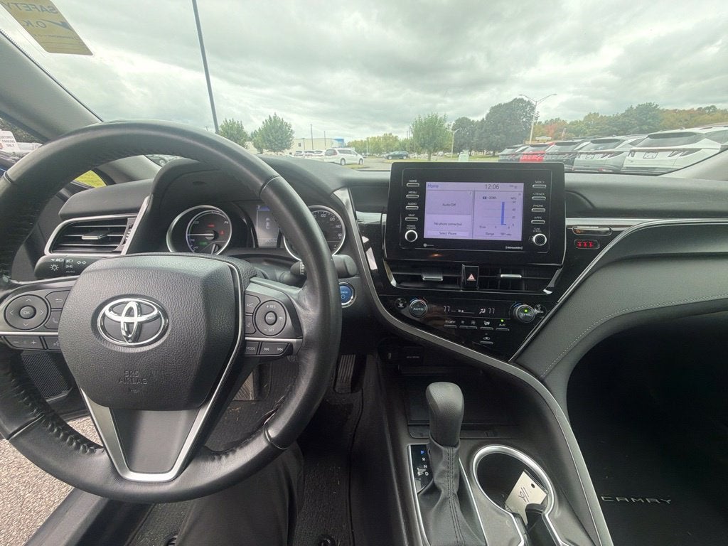 2024 Toyota Camry Hybrid LE