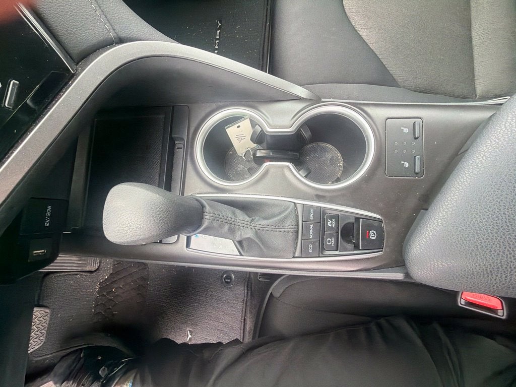 2024 Toyota Camry Hybrid LE
