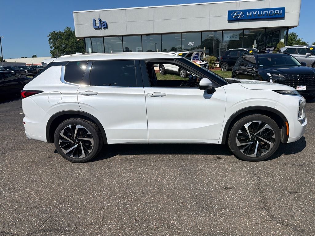 2022 Mitsubishi Outlander SEL