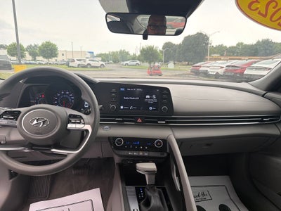 2023 Hyundai Elantra SEL