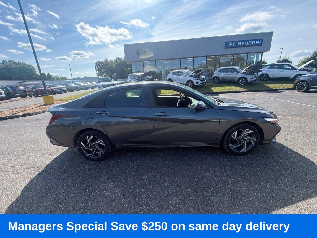 2025 Hyundai Elantra Hybrid SEL Sport