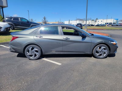 2025 Hyundai Elantra Hybrid SEL Sport