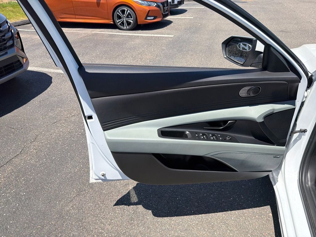 2025 Hyundai Elantra Hybrid Limited