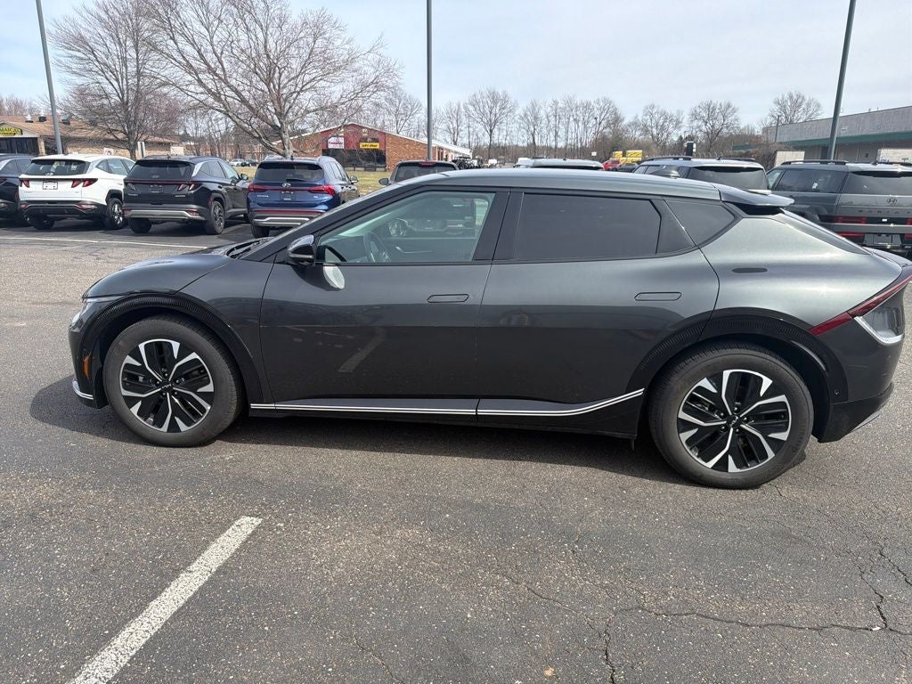 2023 Kia EV6 Wind