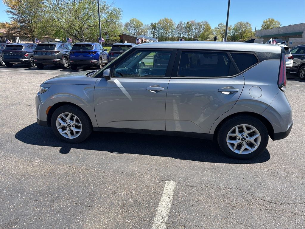 2024 Kia Soul LX