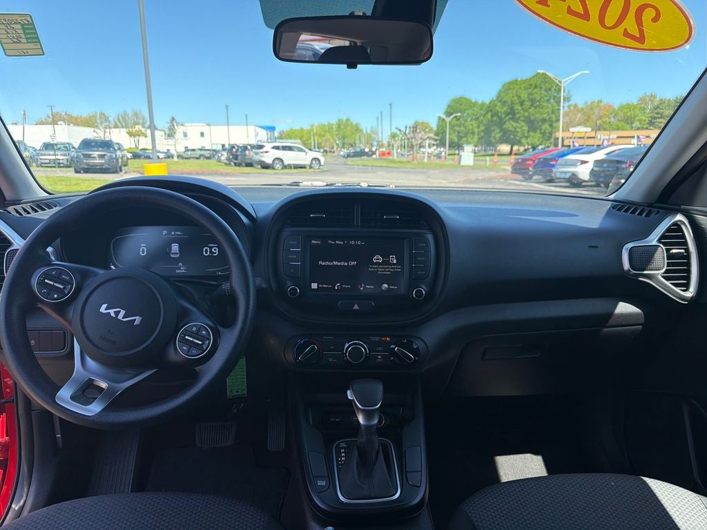 2024 Kia Soul LX