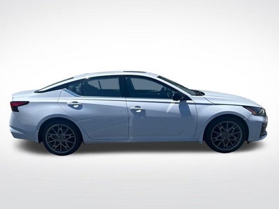 2024 Nissan Altima 2.0 SR