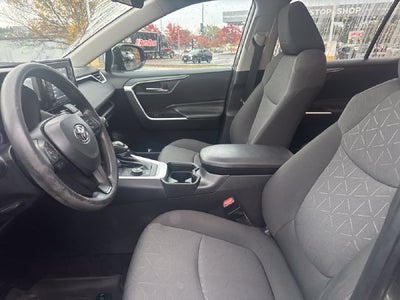 2020 Toyota RAV4 Hybrid XLE