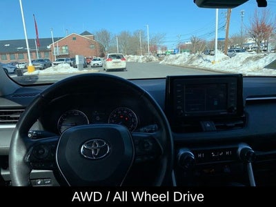 2022 Toyota RAV4 Hybrid XLE