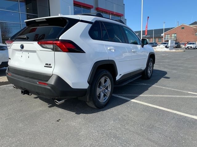 2022 Toyota RAV4 Hybrid XLE