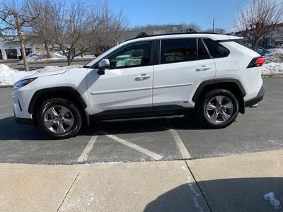 2022 Toyota RAV4 Hybrid XLE