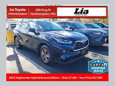 2023 Toyota Highlander Hybrid Bronze Edition XLE