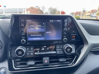 2022 Toyota Highlander LE