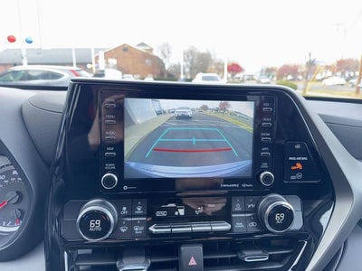 2022 Toyota Highlander LE