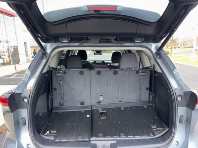 2022 Toyota Highlander LE