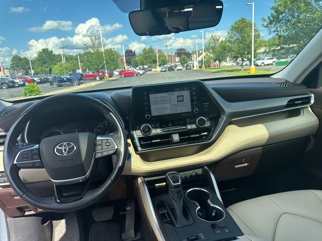 2021 Toyota Highlander Hybrid XLE