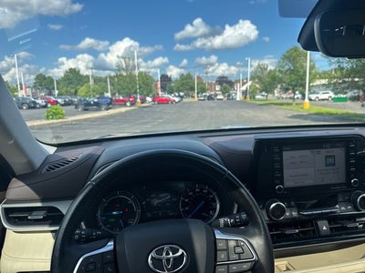 2021 Toyota Highlander Hybrid XLE